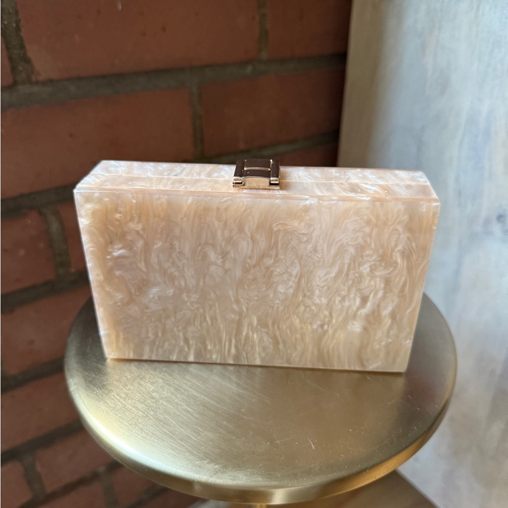 🆕 Acrylic Clutch with box